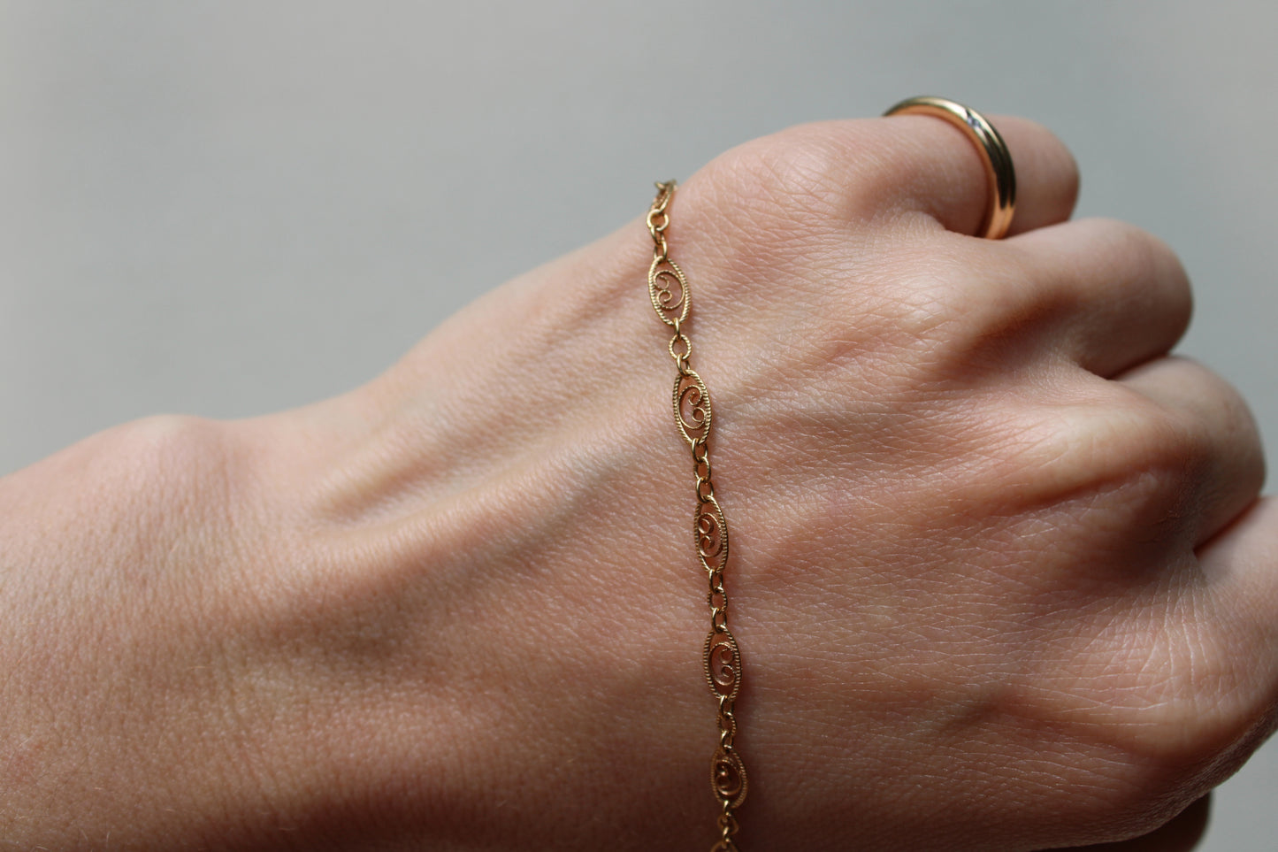 solid gold filigree chain 14k
solid gold filigree necklace 14k gold