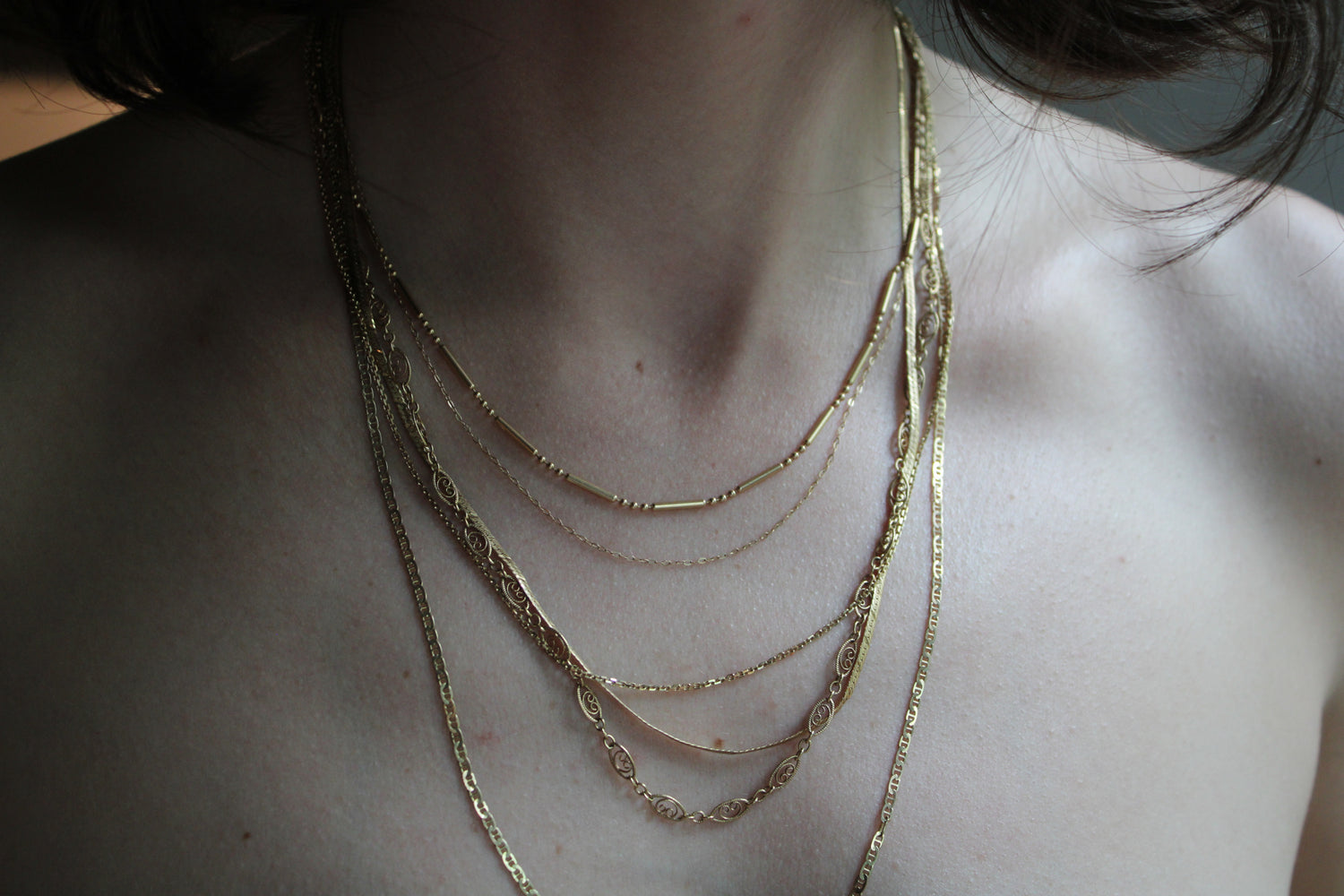Find the perfect vintage gold chain for men, women, everyone! I also offer new chains by the inch, specifically solid gold filigree chains and dot line chains (similar to solid gold ball chains).