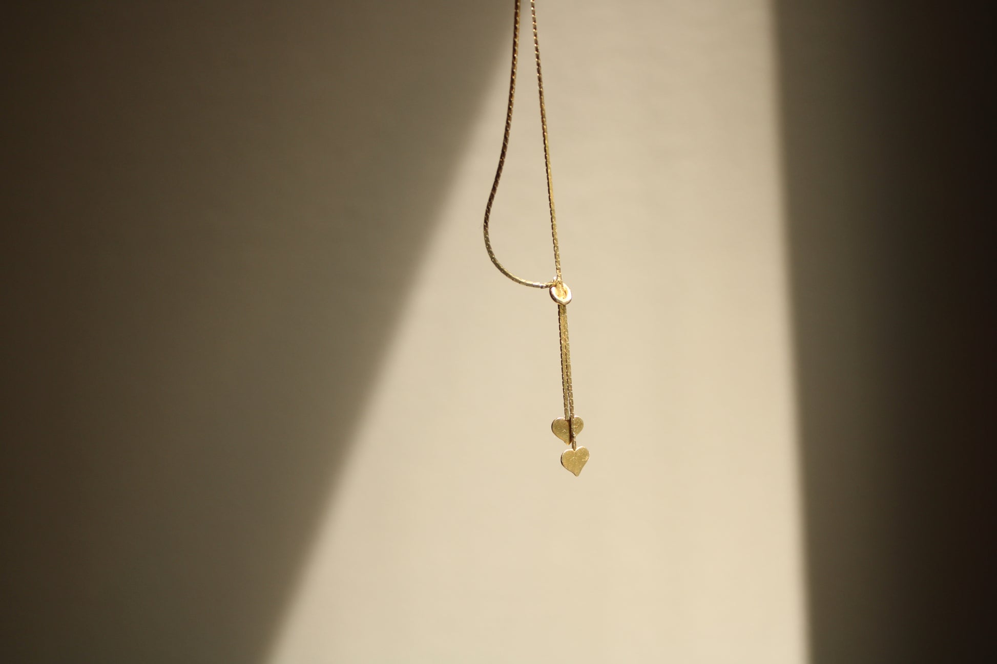 Vintage Solid 14k Yellow Gold Serpentine Chain with Hearts Pendant dunia simunovic jewelry
