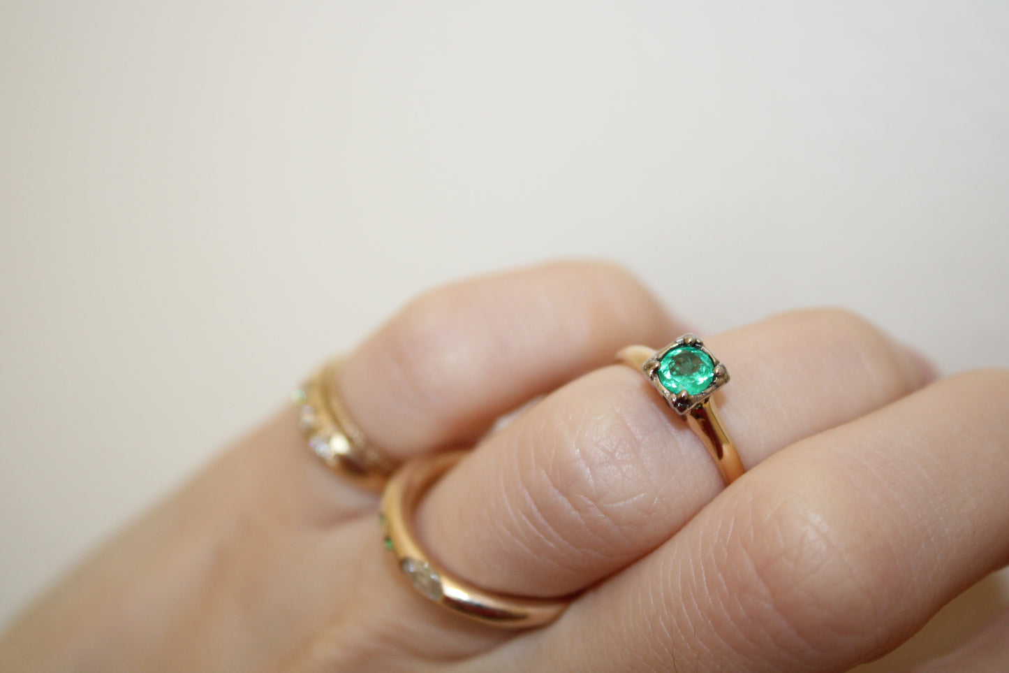 Art Deco Vintage Ring 14k Solid Gold with Colombian Emerald set in Platinum Prongs