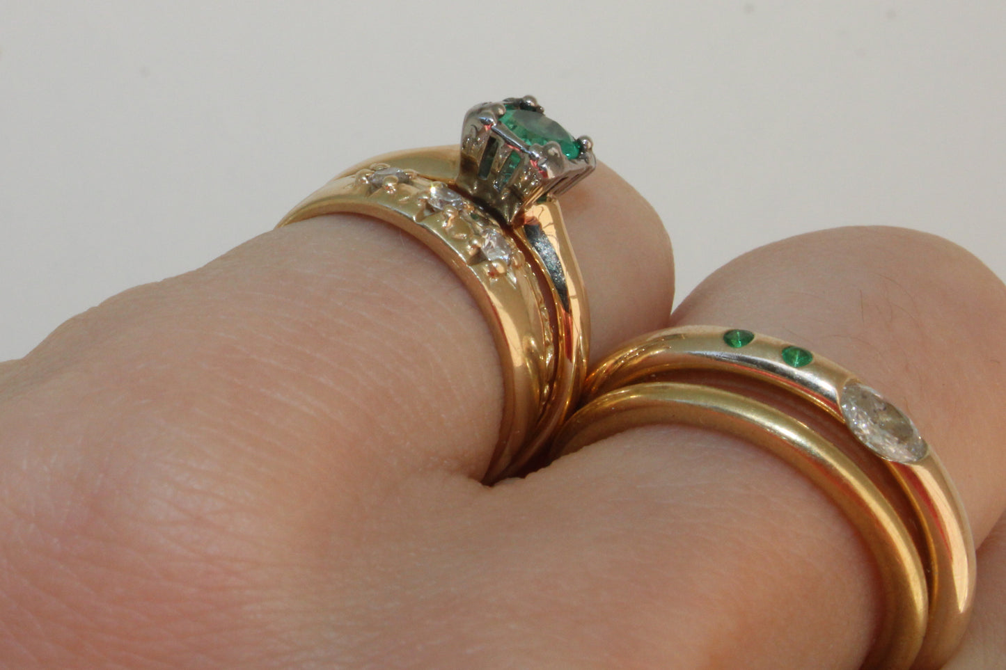 Art Deco Vintage Ring 14k Solid Gold with Colombian Emerald set in Platinum Prongs
