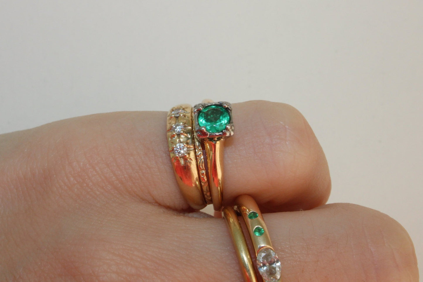 Art Deco Vintage Ring 14k Solid Gold with Colombian Emerald set in Platinum Prongs