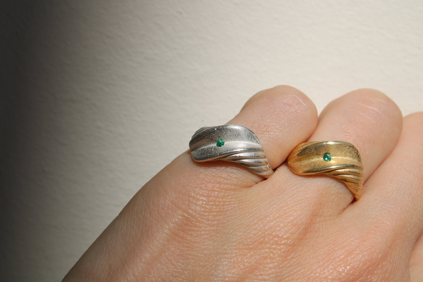 Emerald Twisty Matte Solid Recycled Gold Croissant Ring