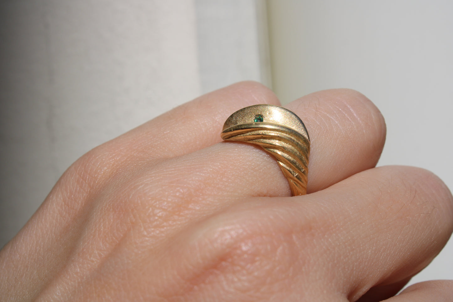 Emerald Twisty Matte Solid Recycled Gold Croissant Ring