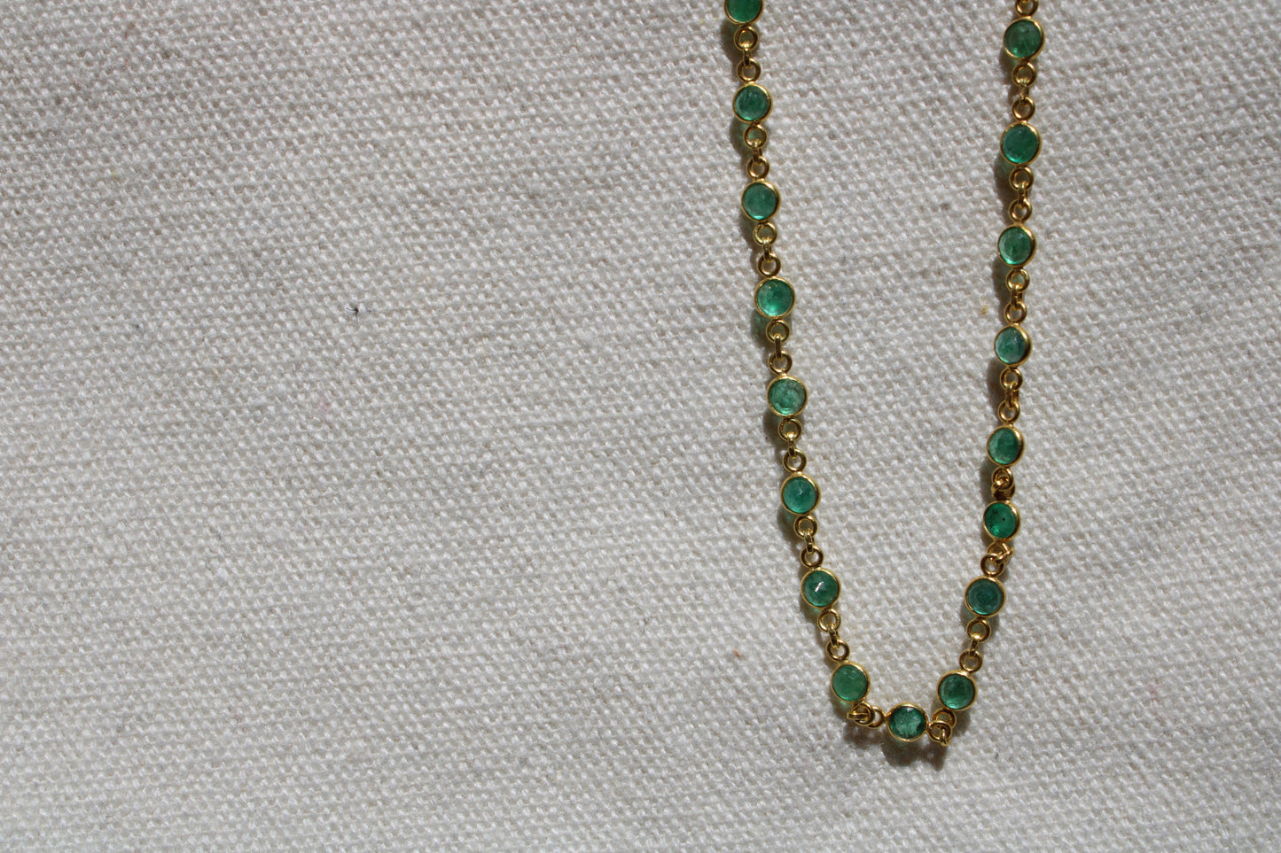18k Yellow Gold Emerald Necklace